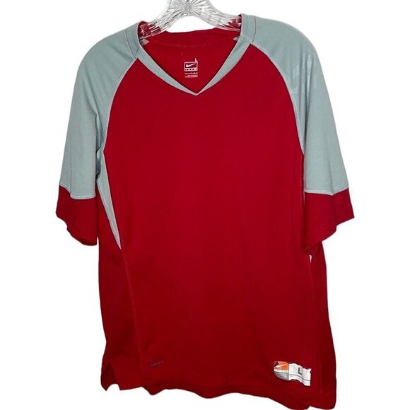Nike Fit Men’s V-Neck Red/Grey Short Sleeve Shirt. Size Large. - Picture 1 of 10